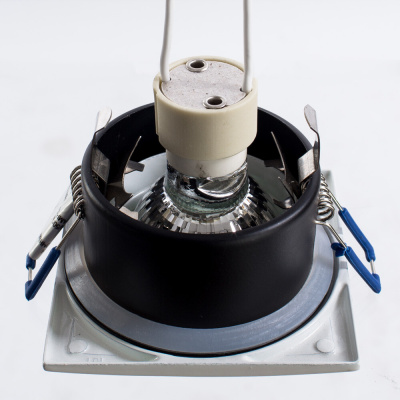 Точечный встраиваемый светильник Arte Lamp AQUA